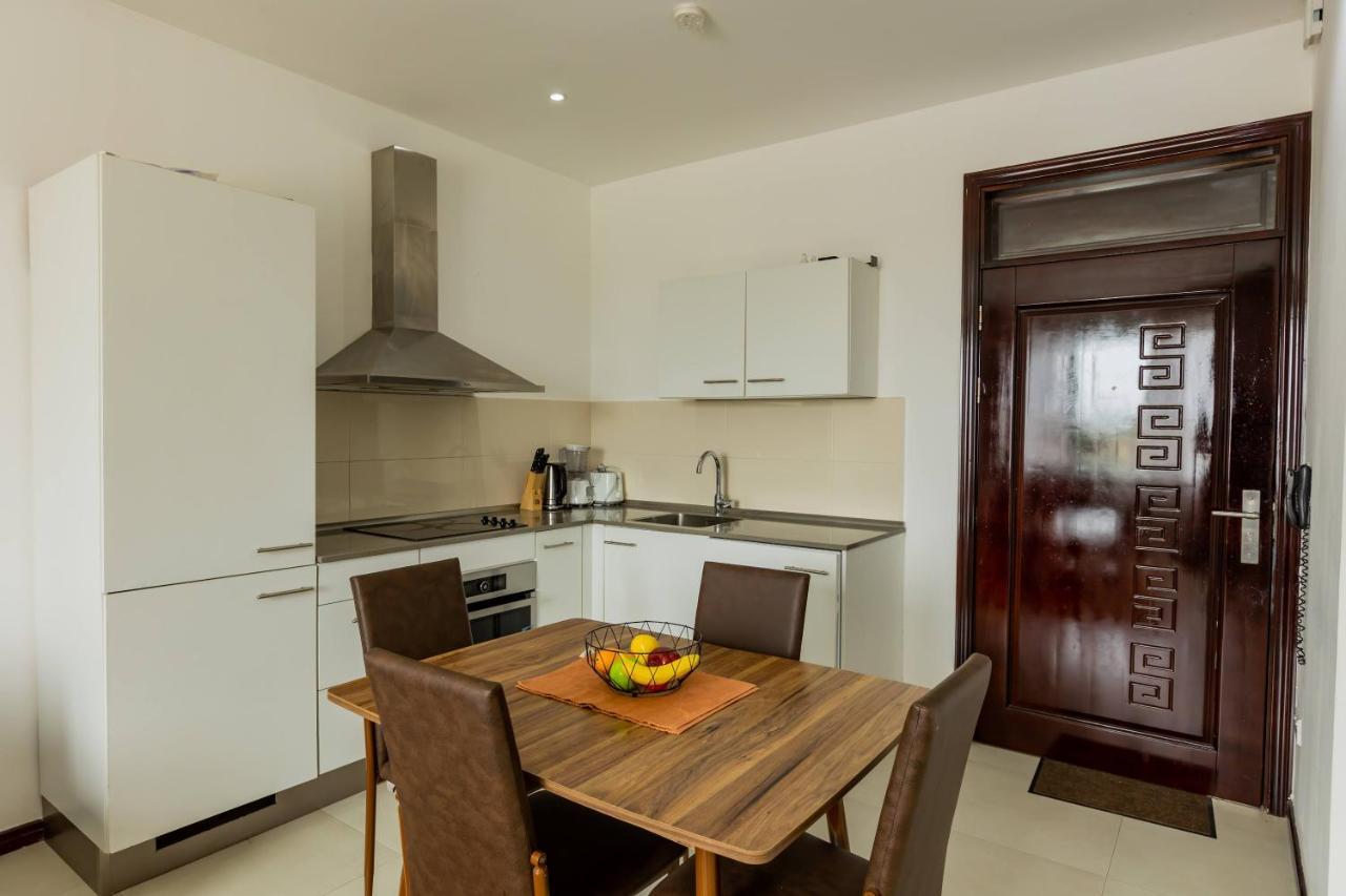 Accra Fine Suites - Henrietta'S Residences Exterior foto